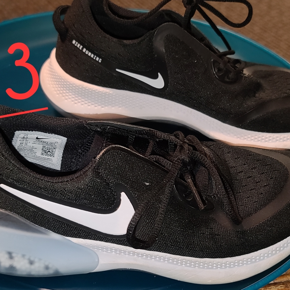 124 Nike Running